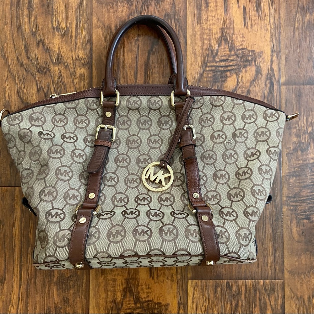 MICHAEL KORS Signature Bedford Bag